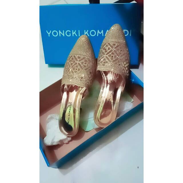 PRELOVED SEPATU PESTA/PENGANTIN Yongki Komaladi