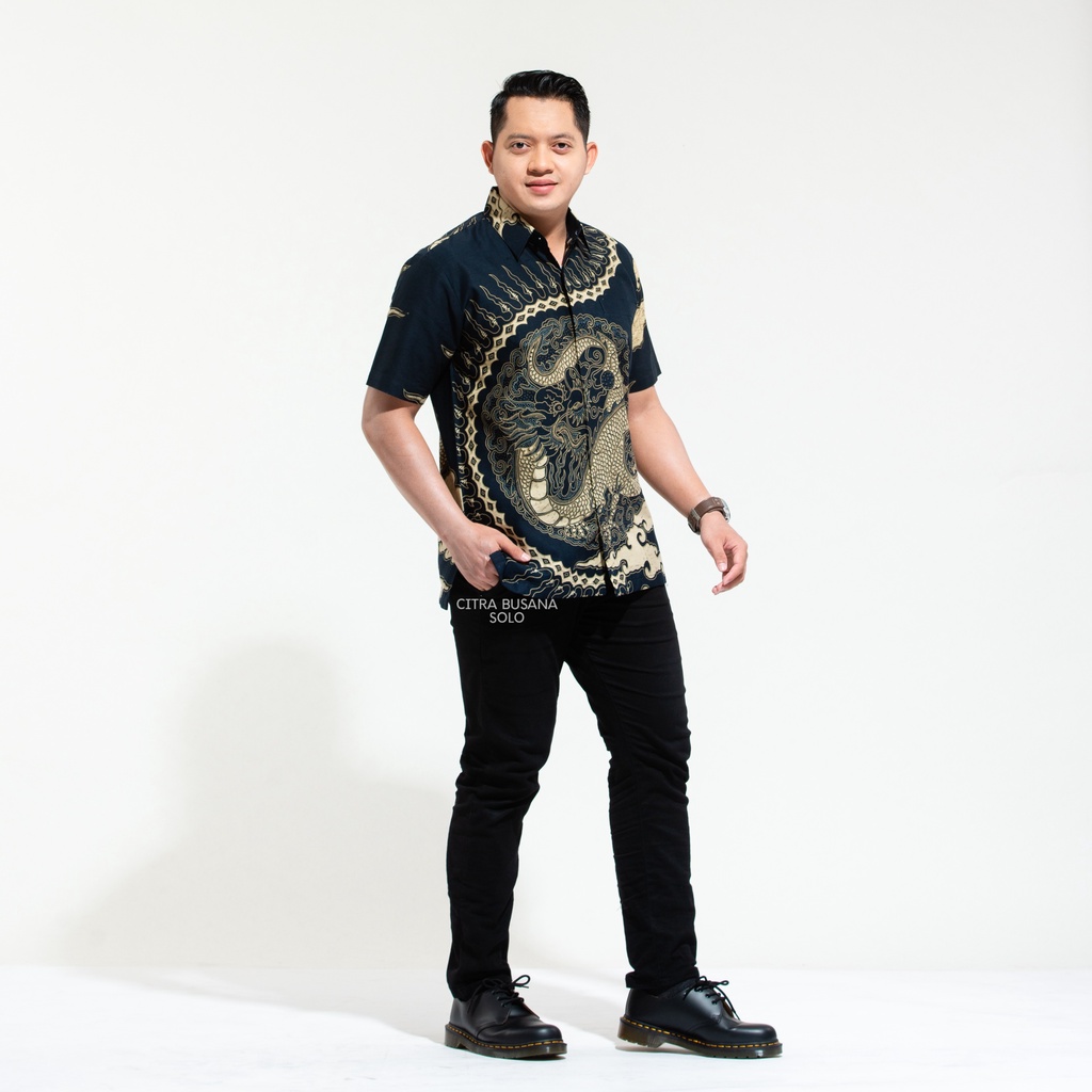 NAGA BUANA NAVY PENDEK Kemeja Batik Pria Full Furing Bahan Katun Primisima