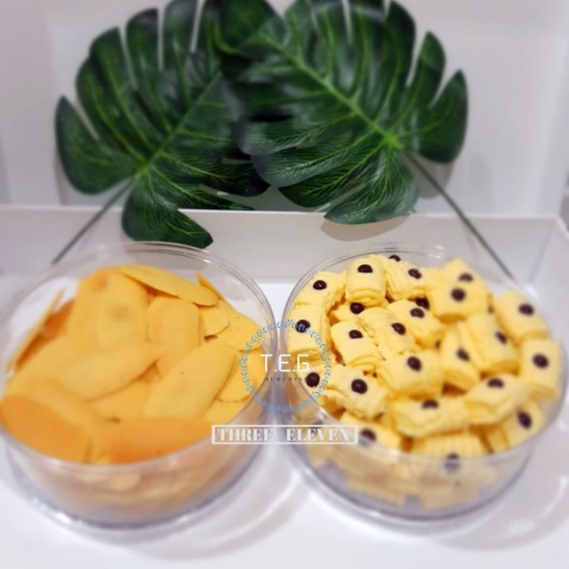 

PAKET KUE LIDAH KUCING & KUE SABIRO