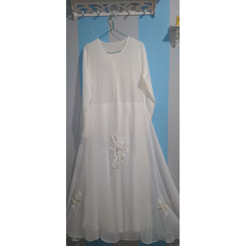 Gamis pesta syar'i plus hijab