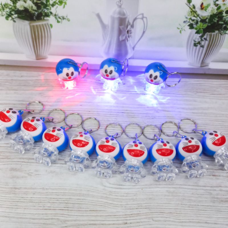 Gantungan Kunci Isi 12Pcs Karakter Led Kedip