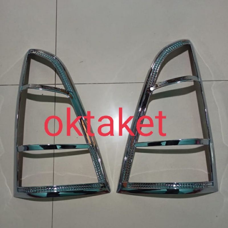 Garnish lampu belakang grand innova / tail lamp garnish Exclusive Hitam + Chrome