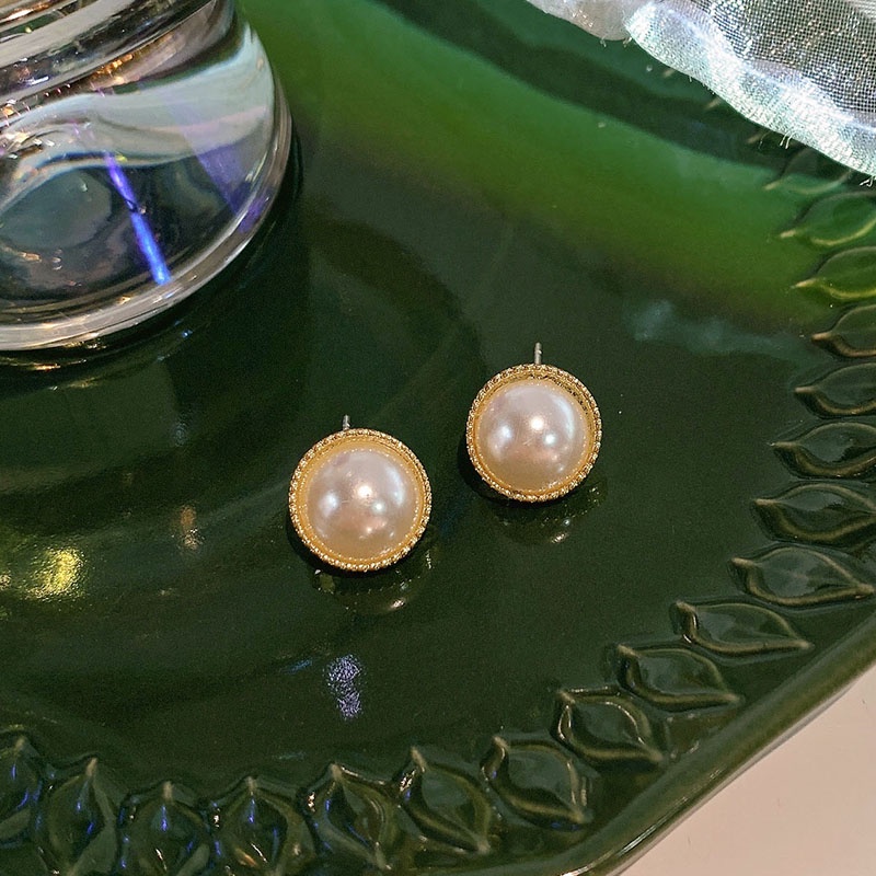 Anting Stud Desain Bunga Aksen Mutiara Bahan 925 Silver Gaya Korea Untuk Wanita