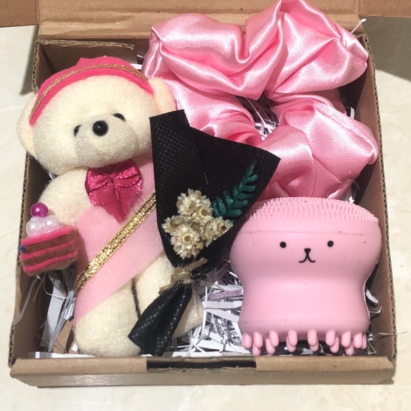 

Hampers Valentine Day Lulus Sarjana Wisuda Ulang Tahun Ultah Birthday Girl Mini Gift Set Box