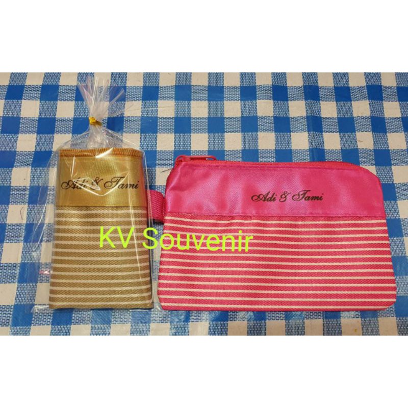 Souvenir  dompet Salur