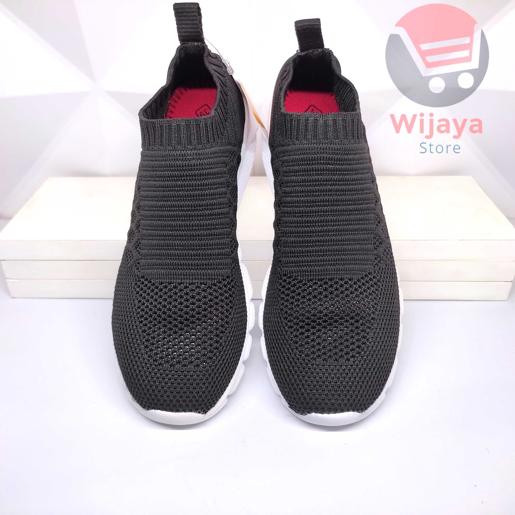 Sepatu Sneaker Slop Ando Rajut Pria 39-43 Warna Hitam Abu untuk Tampilan Kasual yang Stylish OUTSUKA FUBORU