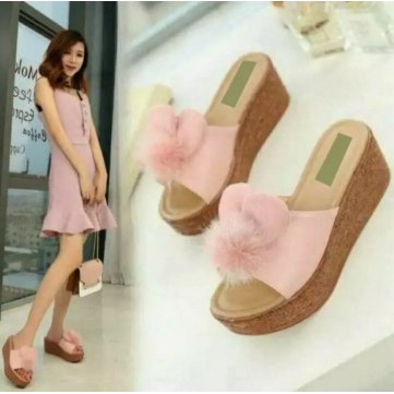 Sandal Wedges Wanita Pom-Pom