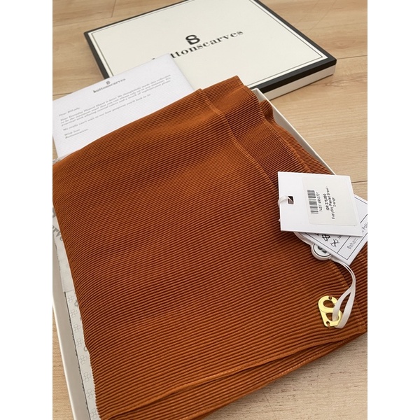 Buttonscraves everyday pleated shawl