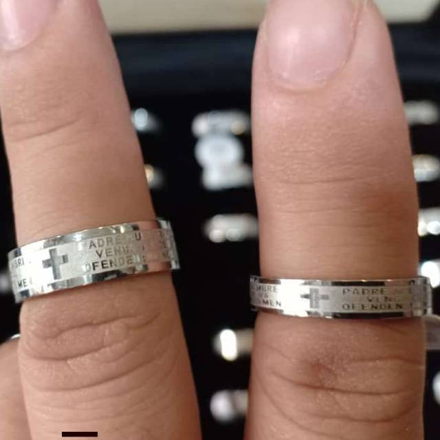 Cincin Titanium Salib Doa Bapa Kami Bahasa Latin Diameter 4mm dan 6mm  - Cincin Rohani