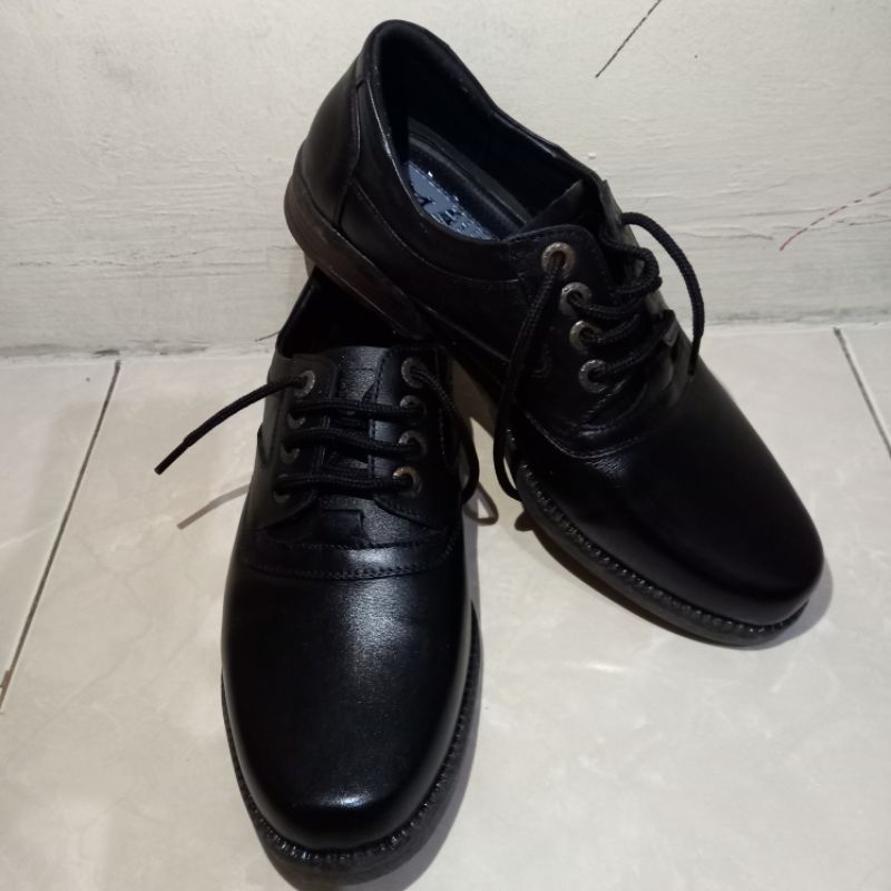 sepatu pantofel hak tali pria - 42