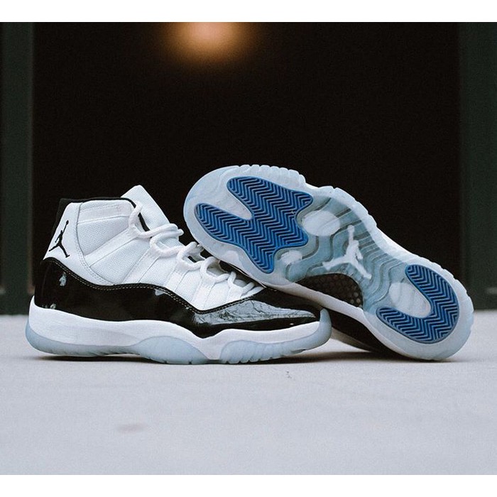 Nike Air Jordan 11 Concord