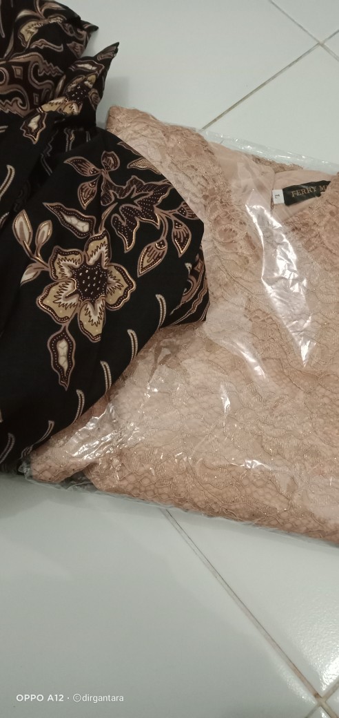 Couple Kebaya Kekinian / Kebaya Jumbo / Kemeja Hem Modis / Couple Keluarga