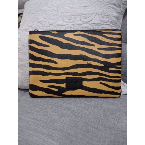 COACH POUCH LEOPARD YELLOW WRISLET
