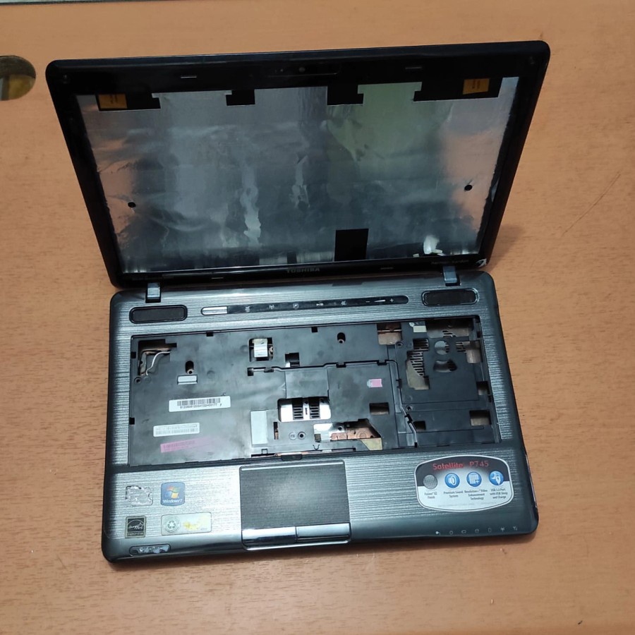 Casing Case Kesing Laptop Toshiba P745 P745-S4102 mulus istimewa