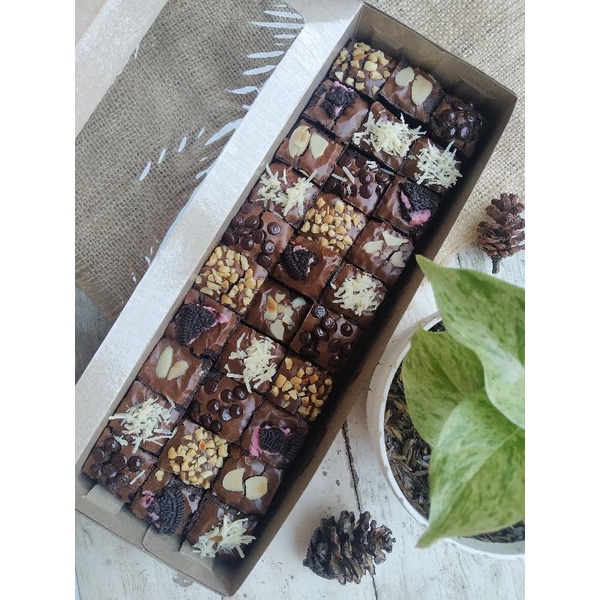 

Skat Fudgy brownies /brownies panggang / hampers brownies / fudgy brownies