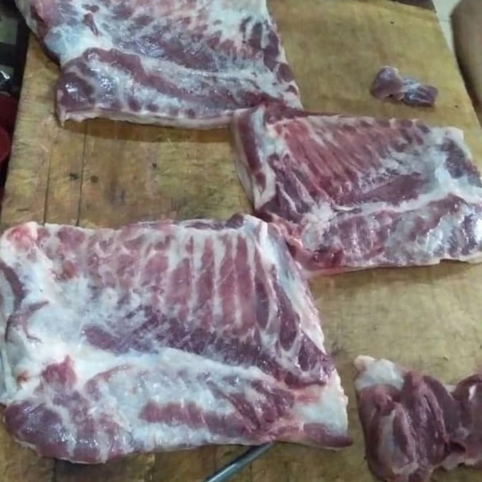 

Daging Babi Samcien (Non - Halal ) 1 kilo Fresh.