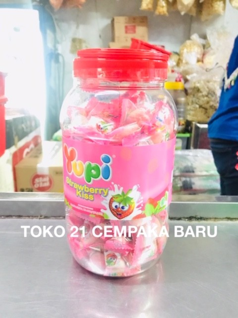 

Yupi Strawberry Kiss 1 TOPLES | Permen Yupi Stroberi Kiss Murah Promo