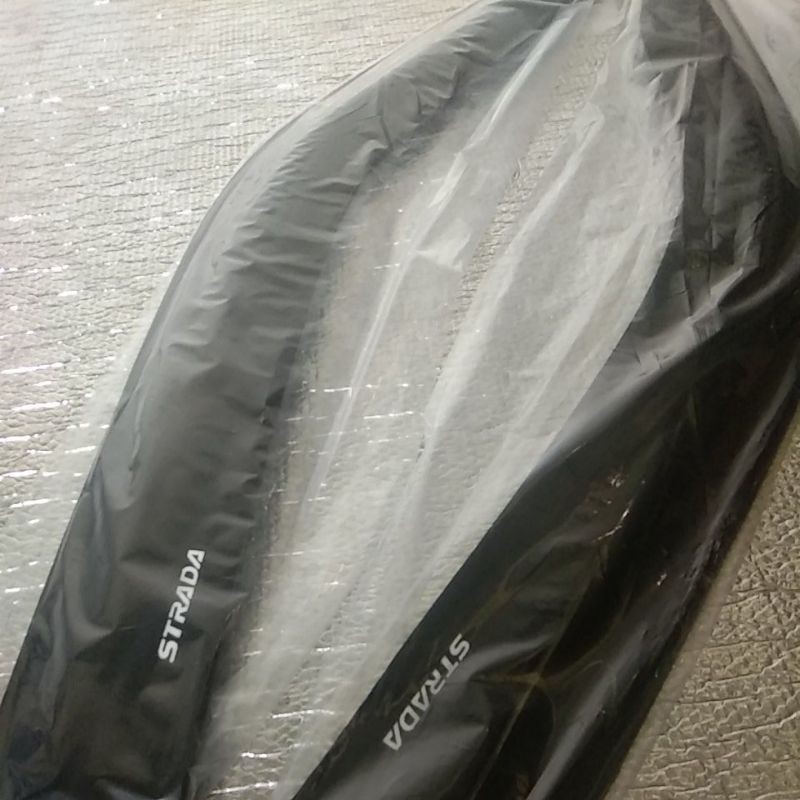 Talang air Strada L200 depan