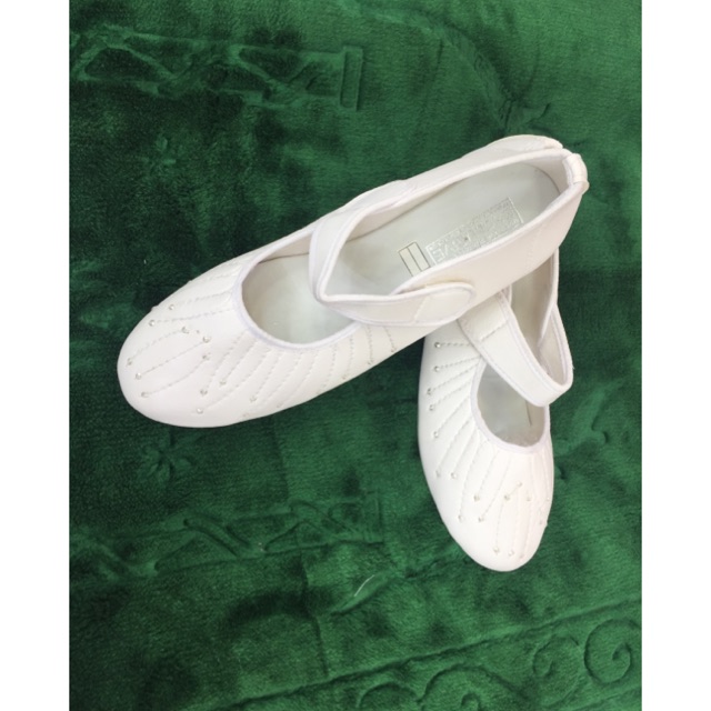 Sepatu manasik hajiumroh/sepatu putih