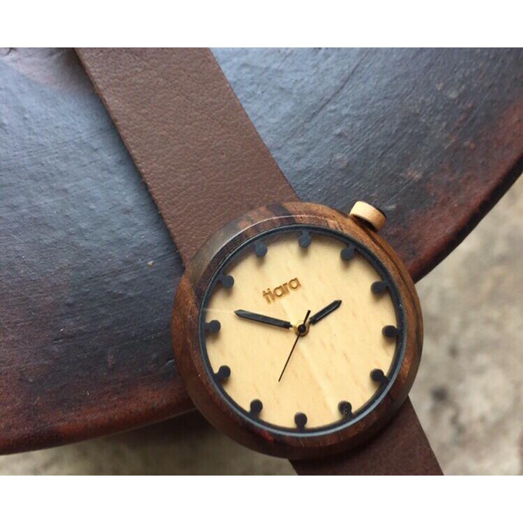 

Eboni Grafir Dalam Jam (Hanya Grafir, dengan Biaya Tambahan Bukan Jam Tangan)