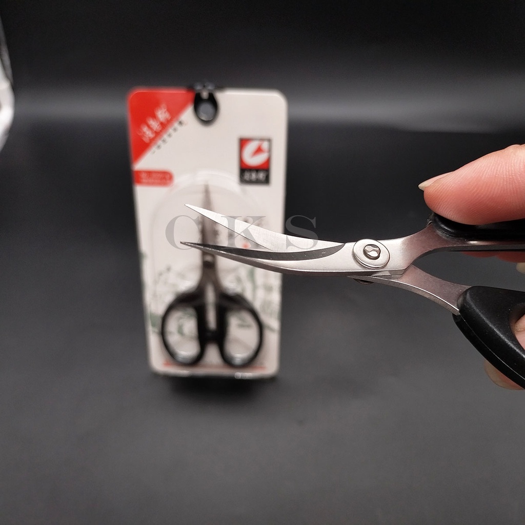 Gunting bordir / gunting ujungnya lengkung 3009