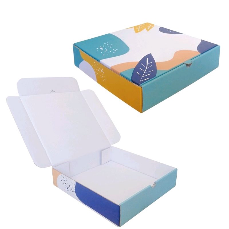 

Box 30x30x7 (Kuker Toples 500gr isi 4) hampers/box/kardus/hantaran/kemasan