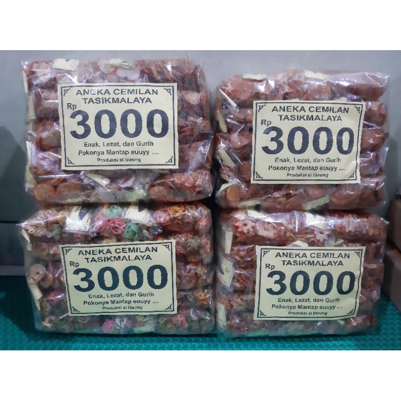 

aneka cemilan si tileung 1 pack isi 15pcs harga jual 3000