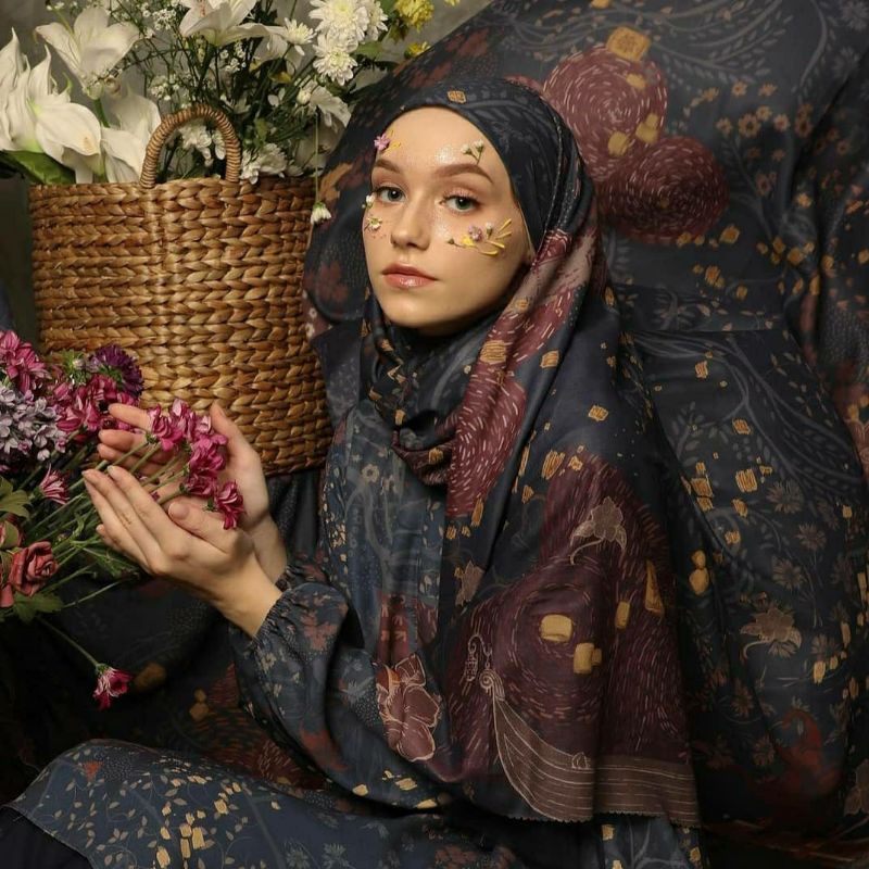 Purukambera TANGLED series Lantern by Puru Kambera