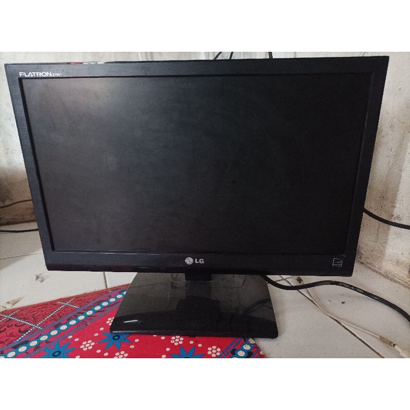 MONITOR LG 19 INCH BEKAS MASIH MULUS