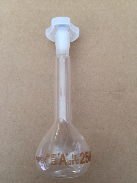 VOLUMETRIC FLASK LABU UKUR, PYREX - RRC Capacity 25 mL, Plastic Stopper, Class A