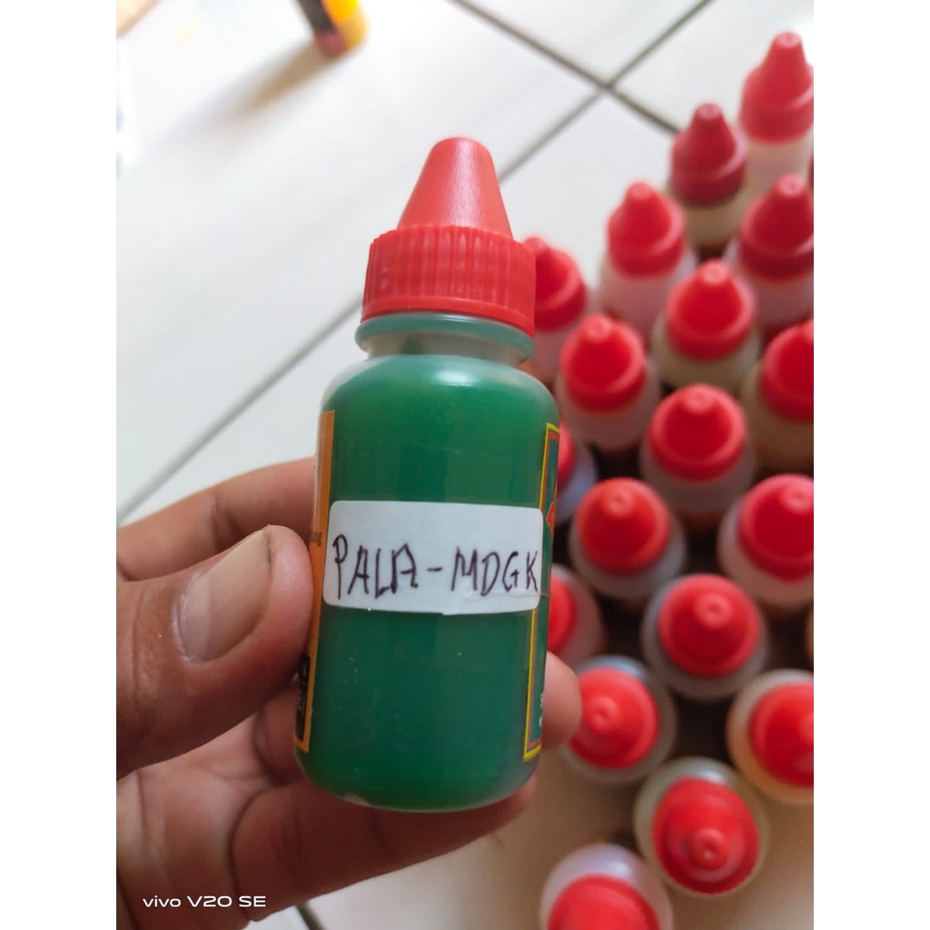 ESSEN RED BABON VARIAN PALA MADAGASKAR