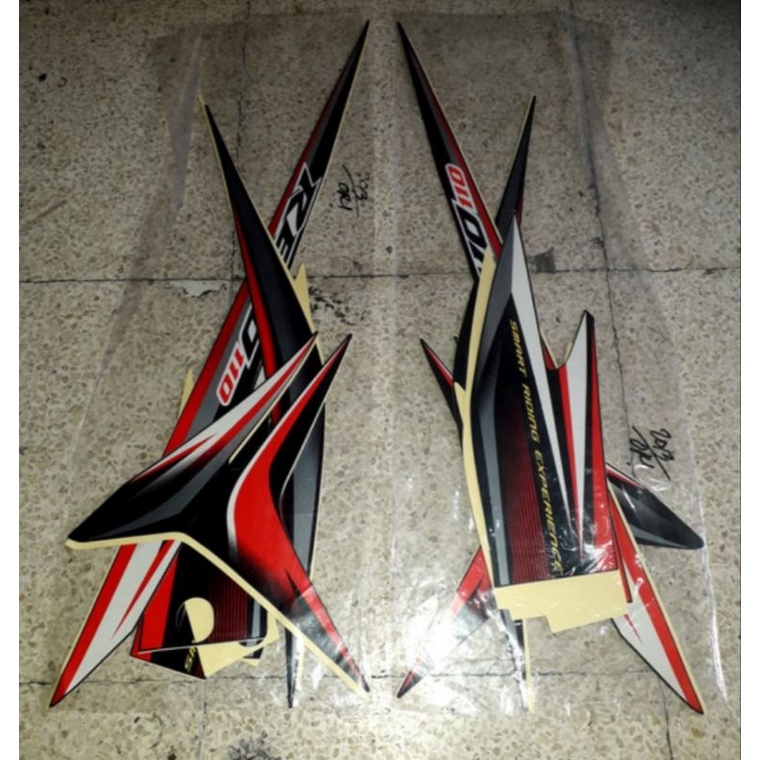 (siap kirim) striping sticker motor honda Revo 110 velg Jari-Jari 2013 karbu