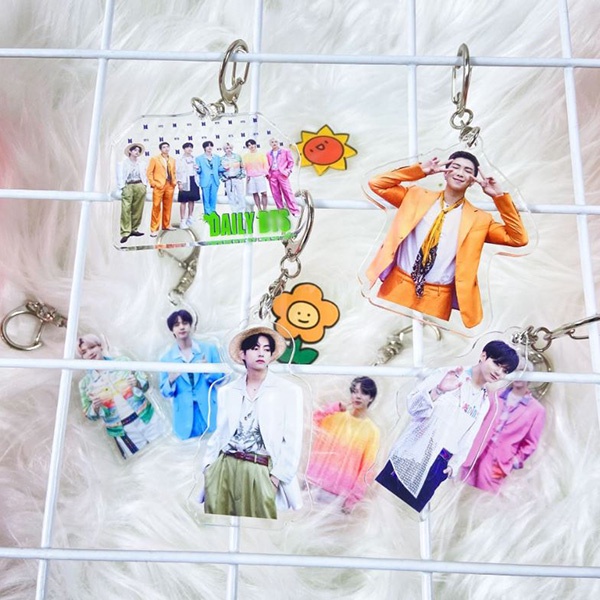 gantungan kunci BTS seasons greetings akrilik keychain agk029(2f1)