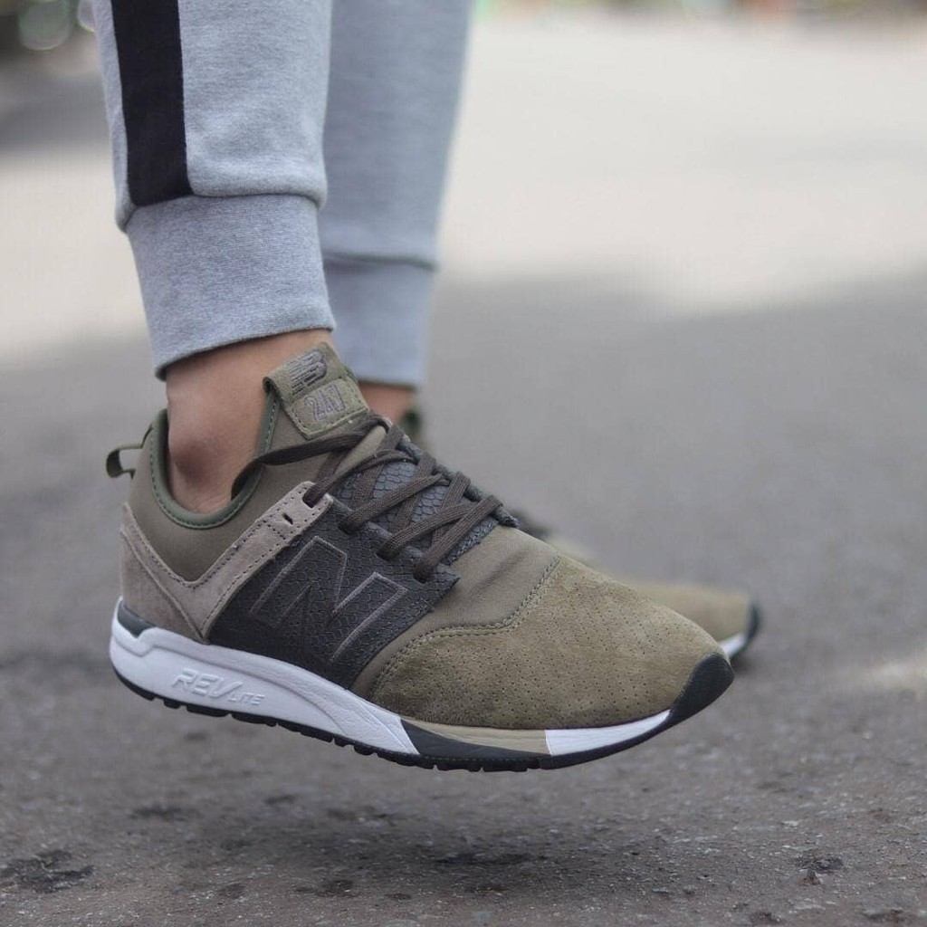 NEW BALANCE 247