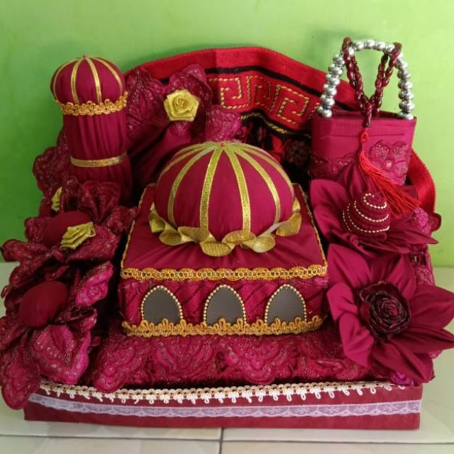 Mukena lamaran/seserahan/hantaran (jasa bentuk+mukena+baki)