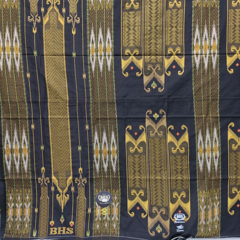 sarung tenun BHS SEI Hitam Masterpiece Gold