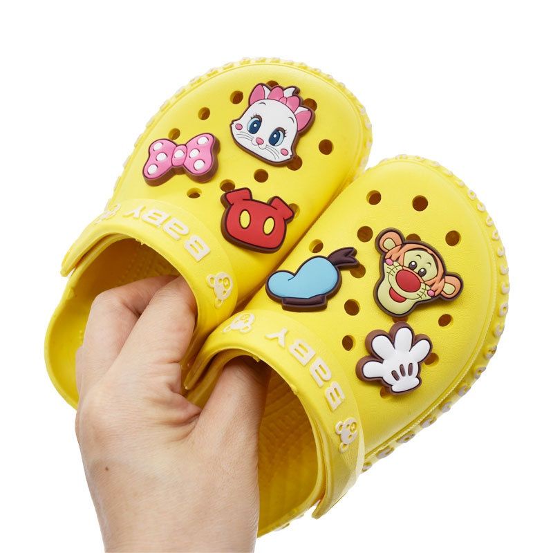 Jibbitz Crocs Creative Fashion Pin Sandal Karakter Lucu