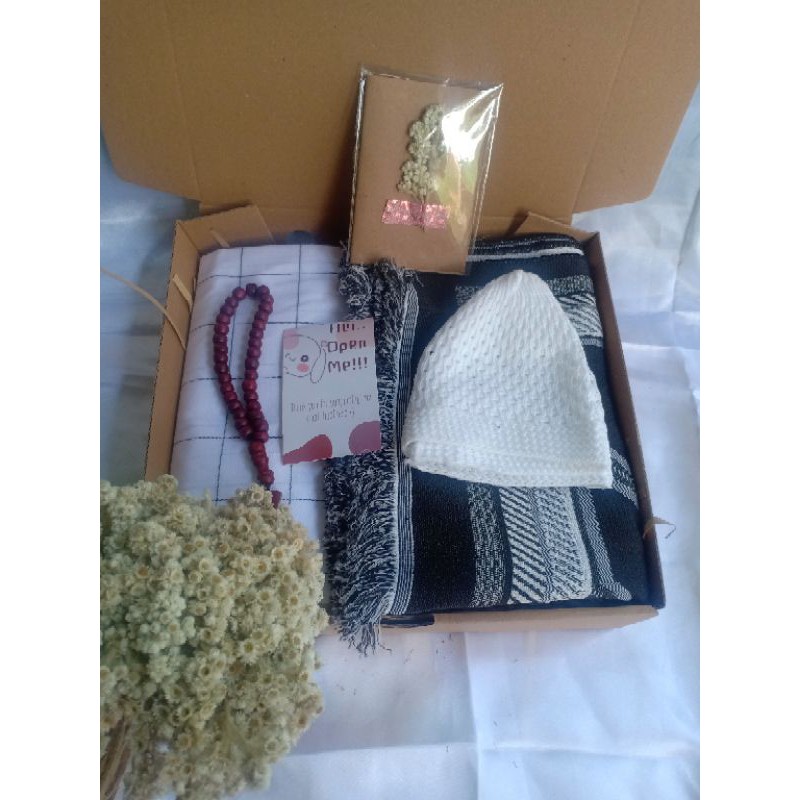 HAMPERS PAKET SAJADAH TRAVEL SARUNG JUMATAN