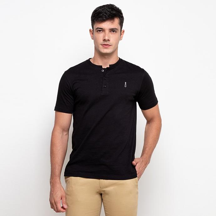 Kaos Henley Pria Smith Berlin Day One Henley Black