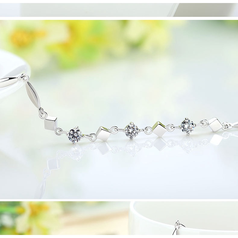 Gelang Bahan Stainless Steel S925 Lapis Silver Bentuk Hati Aksen Berlian Untuk Wanita