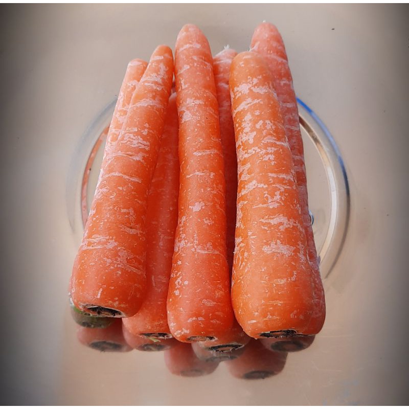 

wortel lokal 200 gram [ KECIL ]