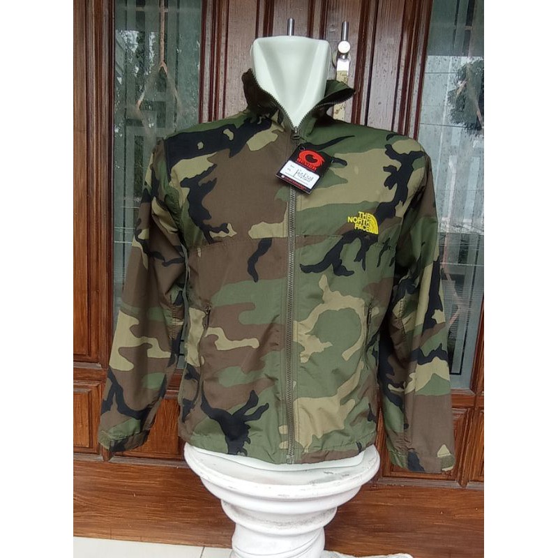 jaket tnf camo