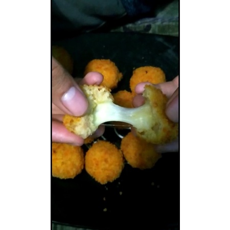 

Bola Bola Mozarela / MozzBall isi 6Pcs (Froozen)