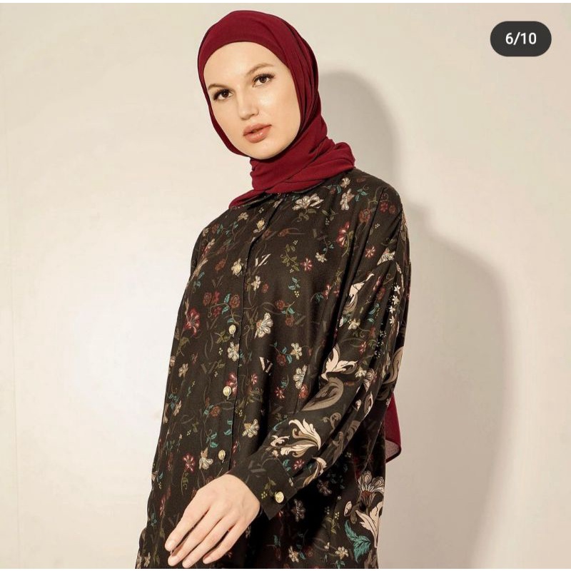 PRELOVED DANEEN TOP black  BY VIVIZUBEDI