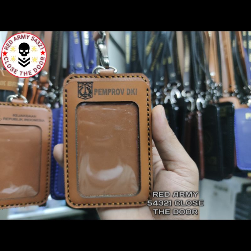 

Tali Lanyard Nametag / Holder ID Card Logo PEMPROV DKI Kulit Asli