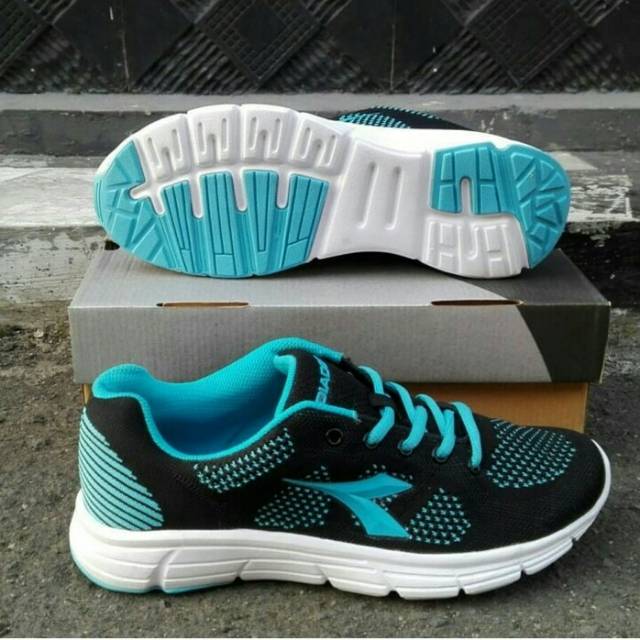 SEPATU DISKIN WANITA,SEPATU OLAHRAGA MURAH DIADORA DIAGA WOMAN BIRU HITAM