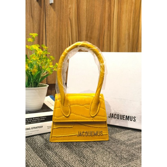 jacquemus small yellow