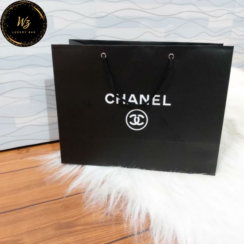 PAPERBAG BRANDED BAG PREMIUM DAN TALI STRAP LV COCOK UNTUK KADO