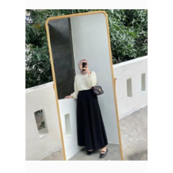 FAVOLIO SKIRT BY OUTFIX SIZE L/XL