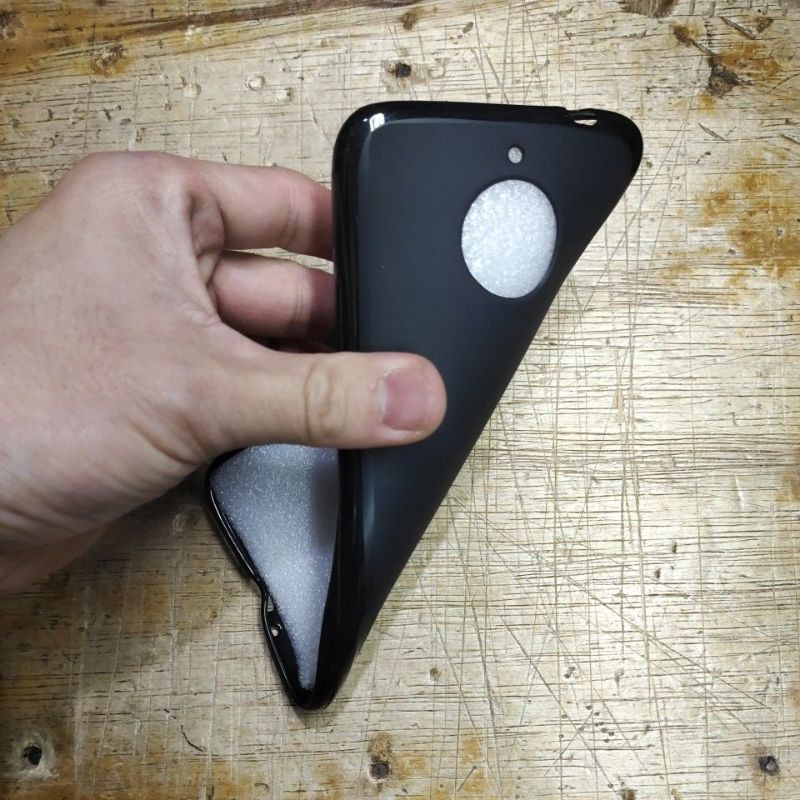 MOTO E4 PLUS / E4+ karet softcase silikon karet hitam mantul murah